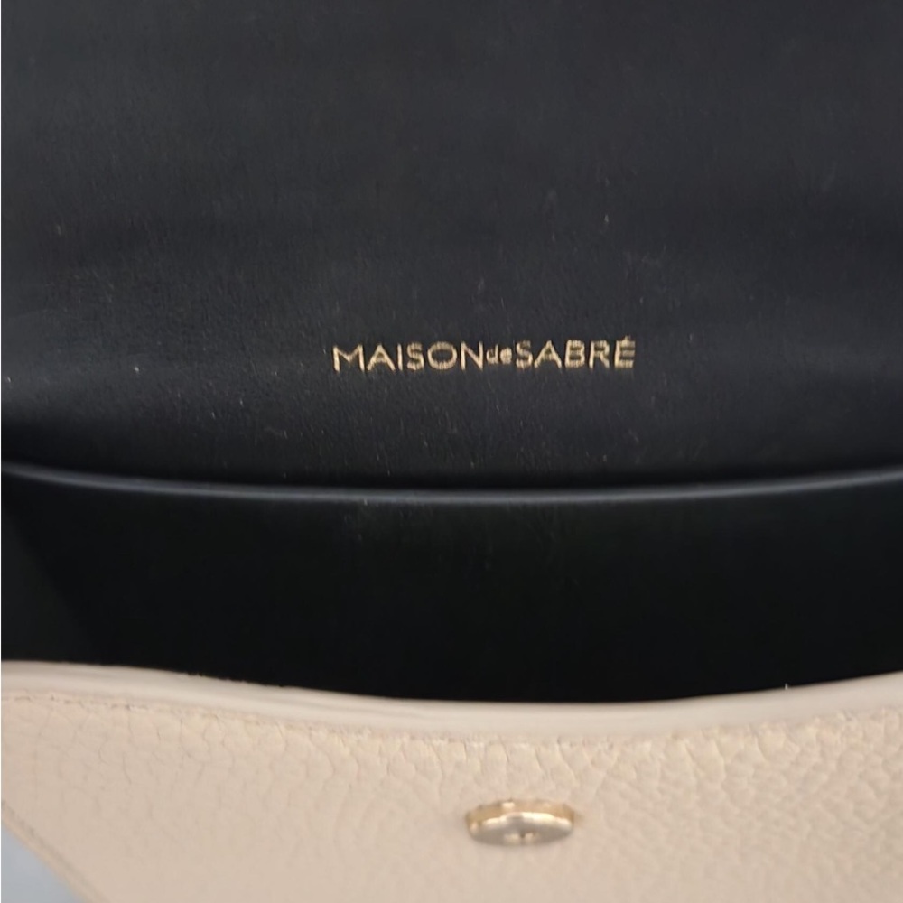 MAISON de SABRÉ - The Crossbody Phone Pouch - Picture 6 of 6